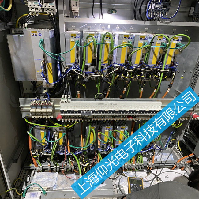 �Ơ�Ħ���������Ԅ�(d��ng)�؆��S���Ԓ-Servostar600ϵ�Ј�(b��o)��F26�S��