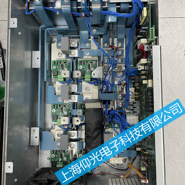 �Ϻ�������늄�(d��ng)�ŷ����S��-��(b��o)���ԴP0205�e(cu��)�`64���ϾS��